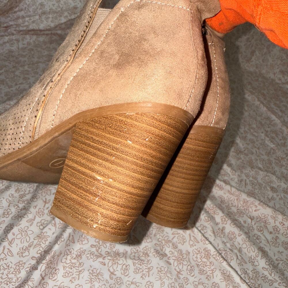Universal Threads Booties - Picture 6 of 7